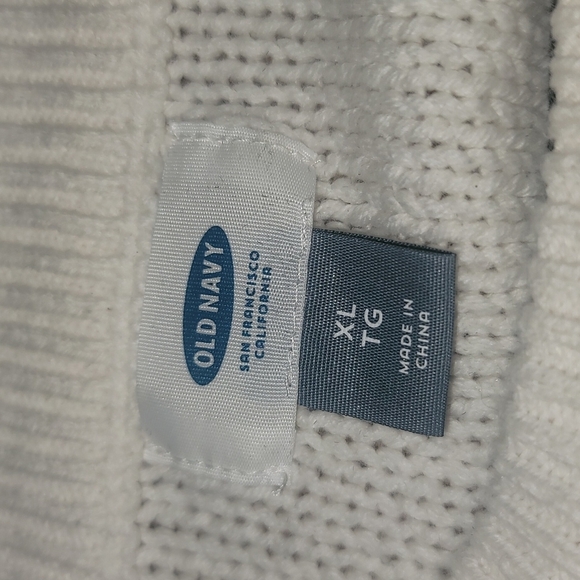 Old Navy Crew Neck Sweater - Picture 5 of 5